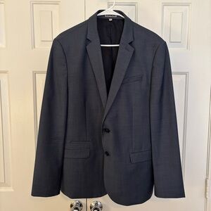 Mens Express Suit sz 44R